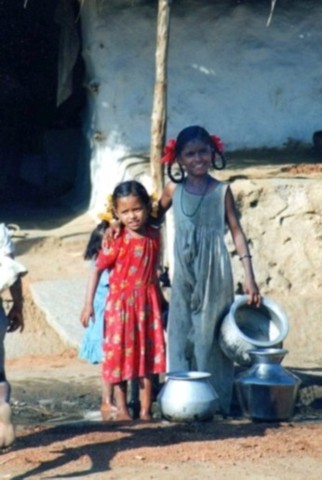 southern India girls fetching water